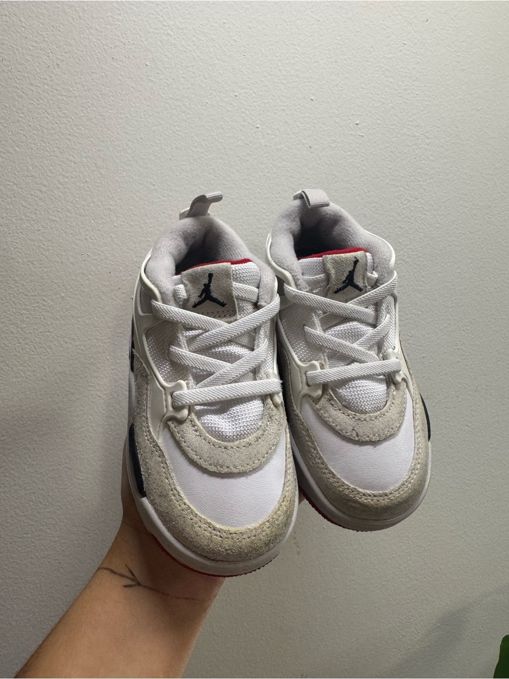 Nike Kids White, Gray & Red Low-Top Sneakers